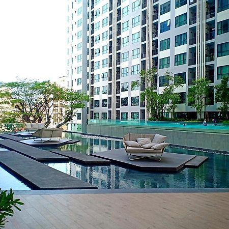 The Base Horizon Central Pattaya Exteriör bild